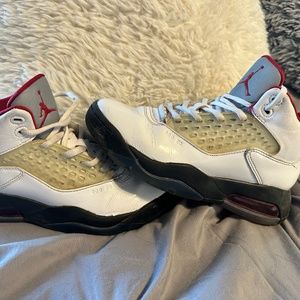 Jordan’s youth size 4Y